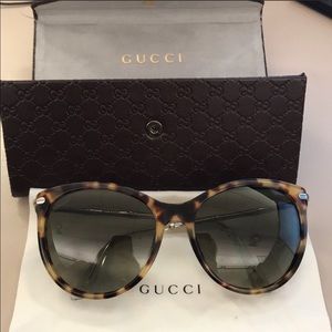 Gucci Bamboo Tortoise Sunglasses model GG3771/S